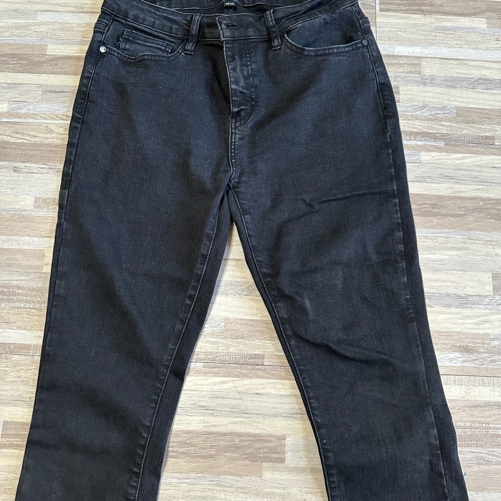 Black size 9 judy blue capris like new